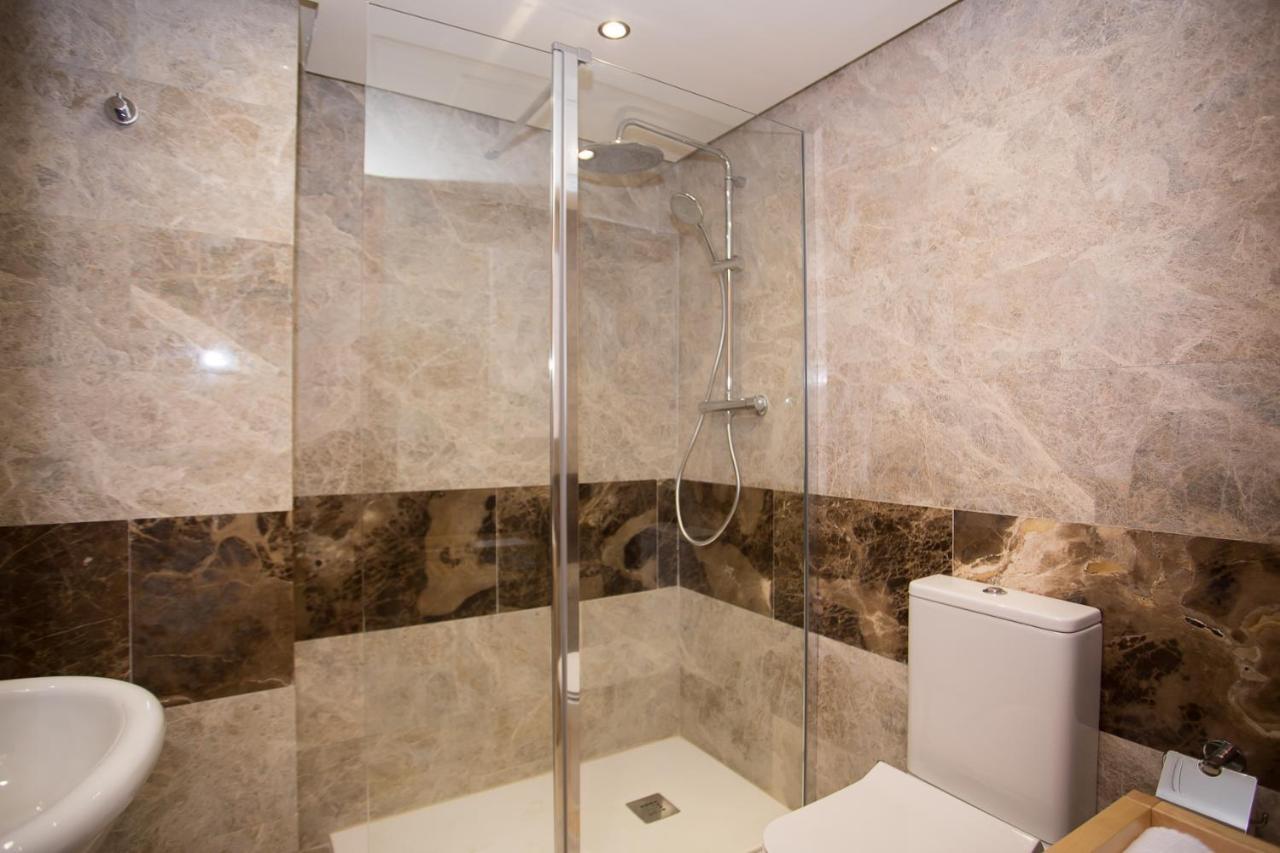 Villa Townhouse With Spectacular Views Of Gibraltar Manilva